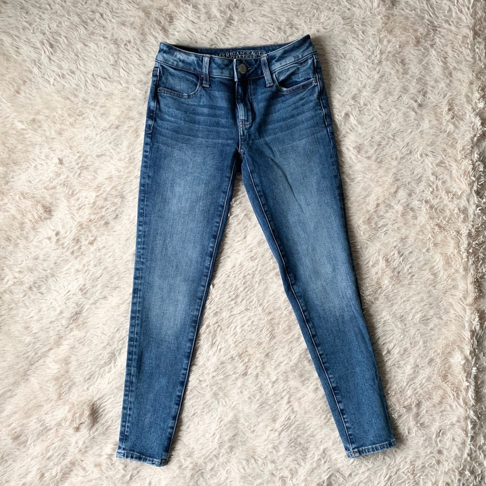 American Eagle Super Soft Jegging in Medium Wash